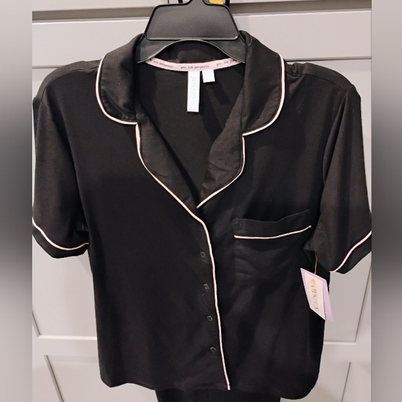 Dreamy Soft Notch Collar Short Sleeve Knit Capri Pajama Set Various Sizes NWT - Picture 5 of 10